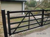 Five-bar 'wooden-style' steel gates - project portfolio 1
